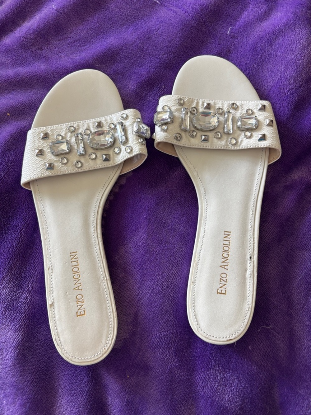NWOT- Enzo Angiolini Ivory Jeweled Slide Sandals